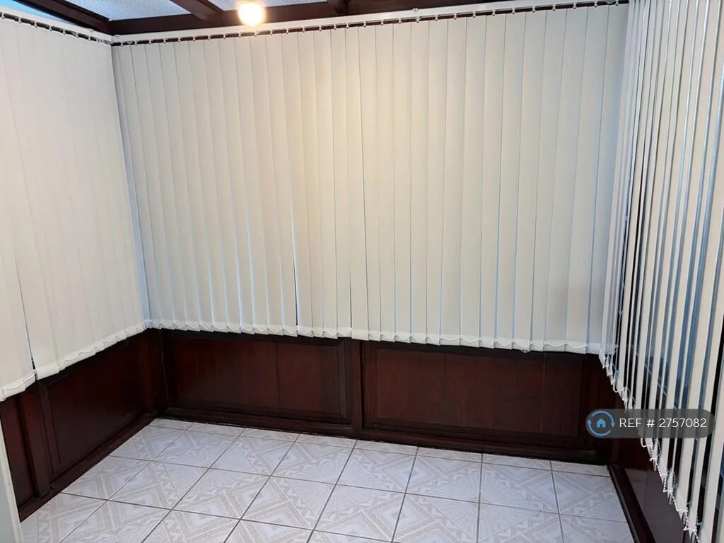 2 bedroom semi-detached house for rent