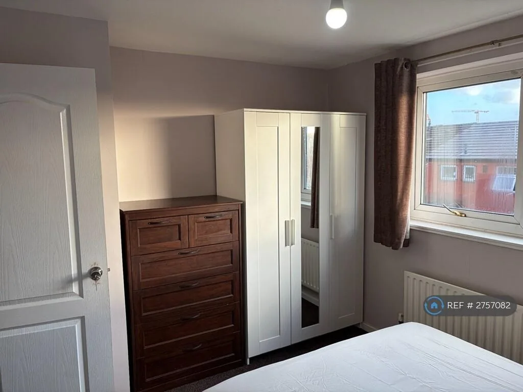 2 bedroom semi-detached house for rent