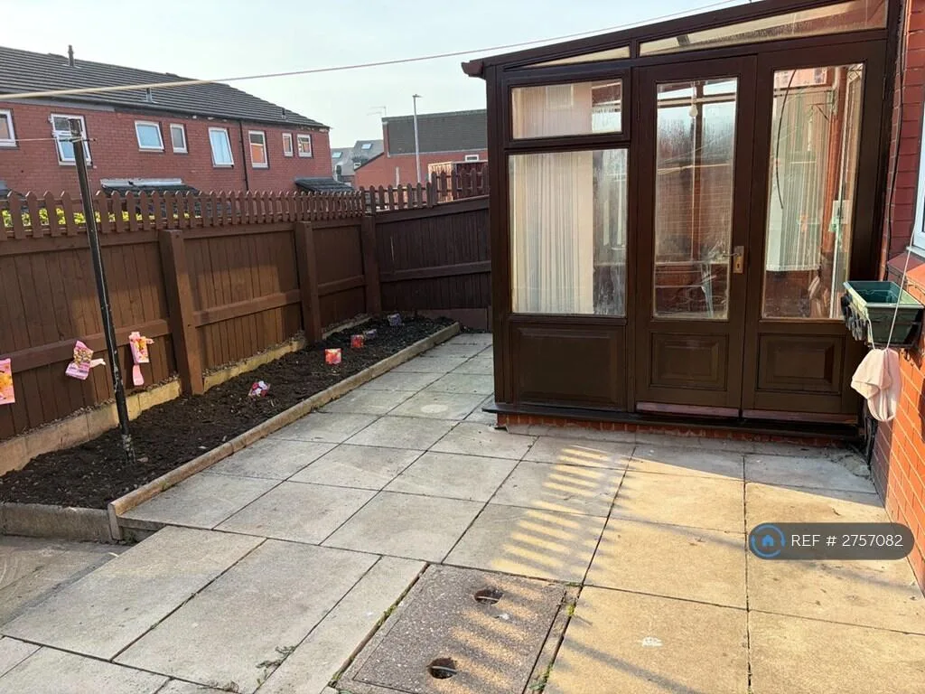 2 bedroom semi-detached house for rent
