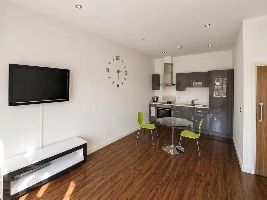 2 bedroom house for rent