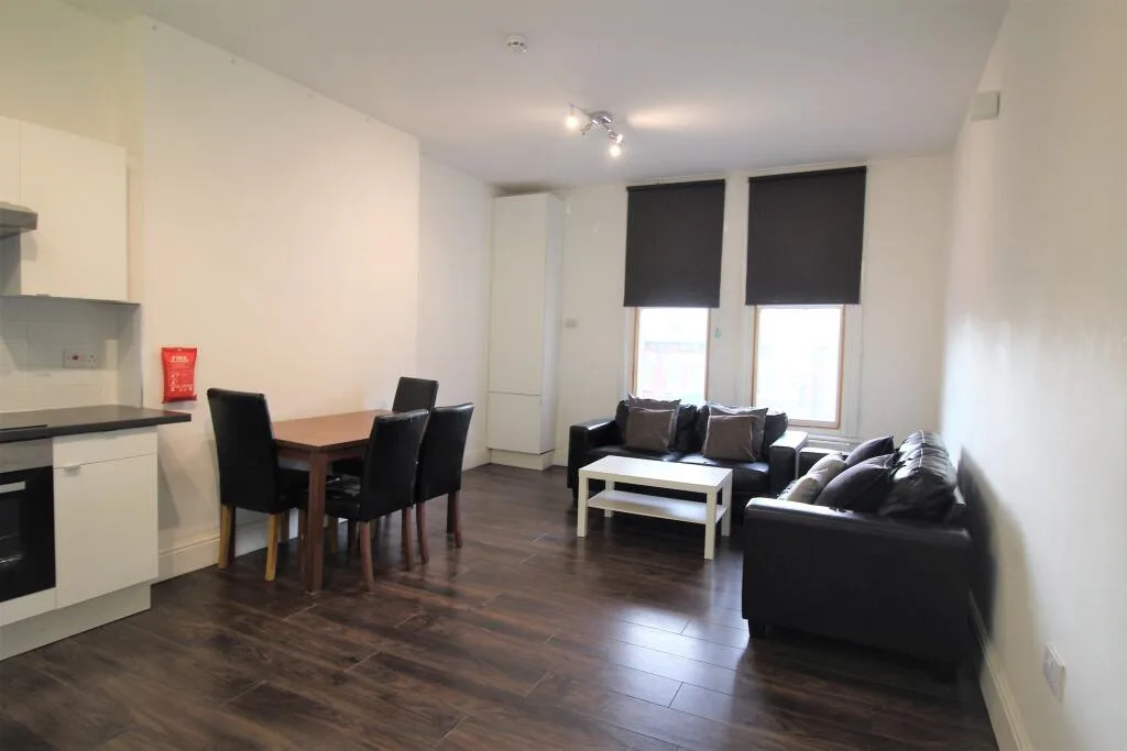 3 bedroom flat for rent