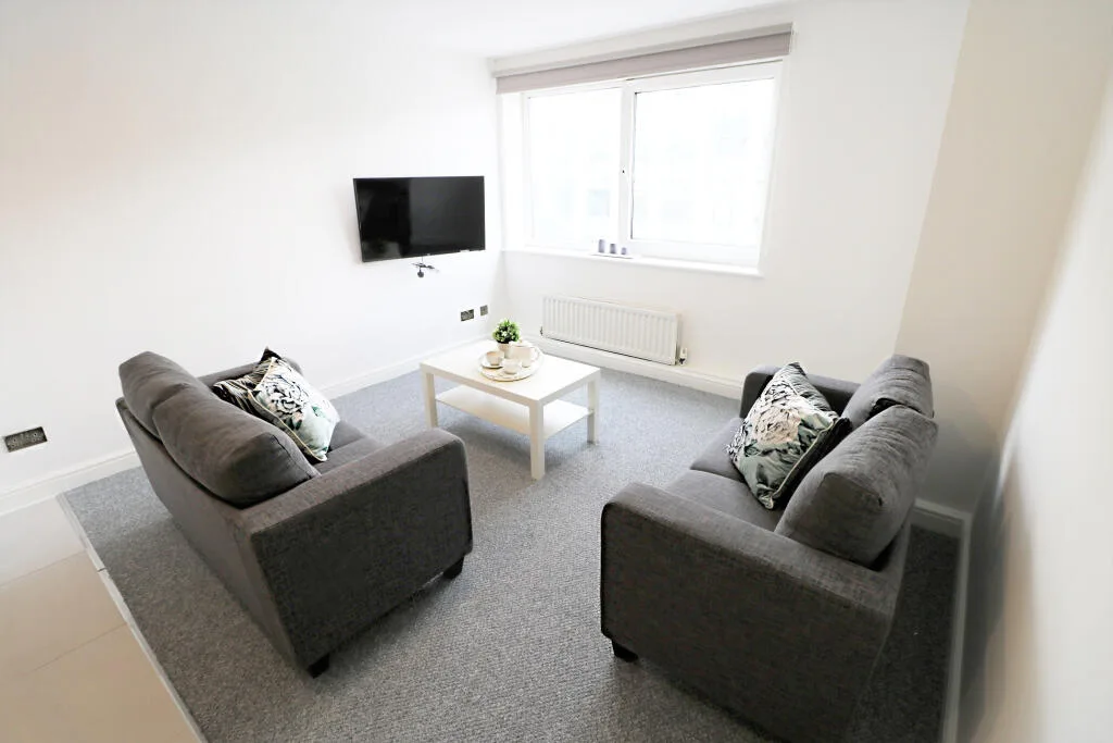 3 bedroom flat for rent