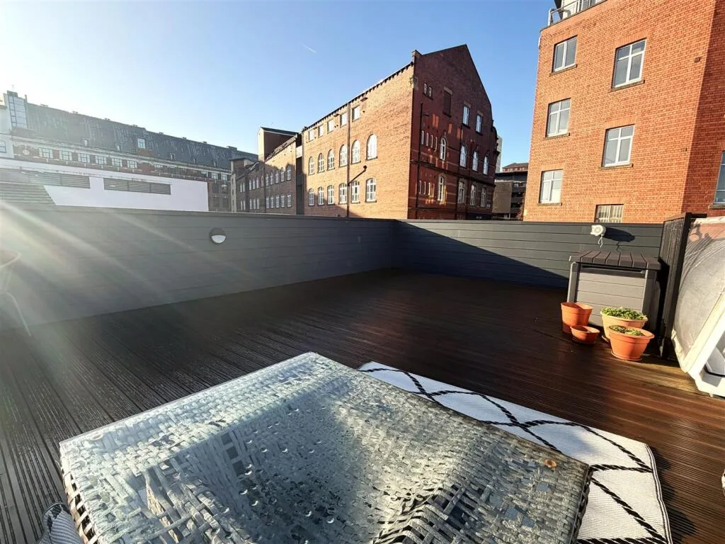 2 bedroom town house for rent