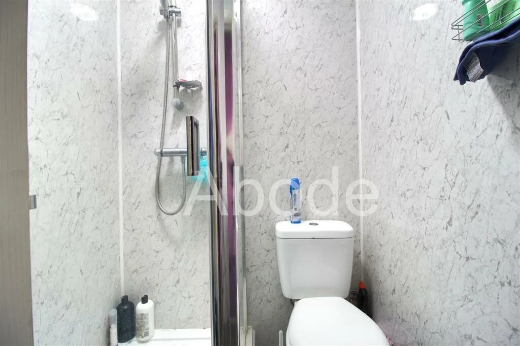 4 bedroom flat for rent