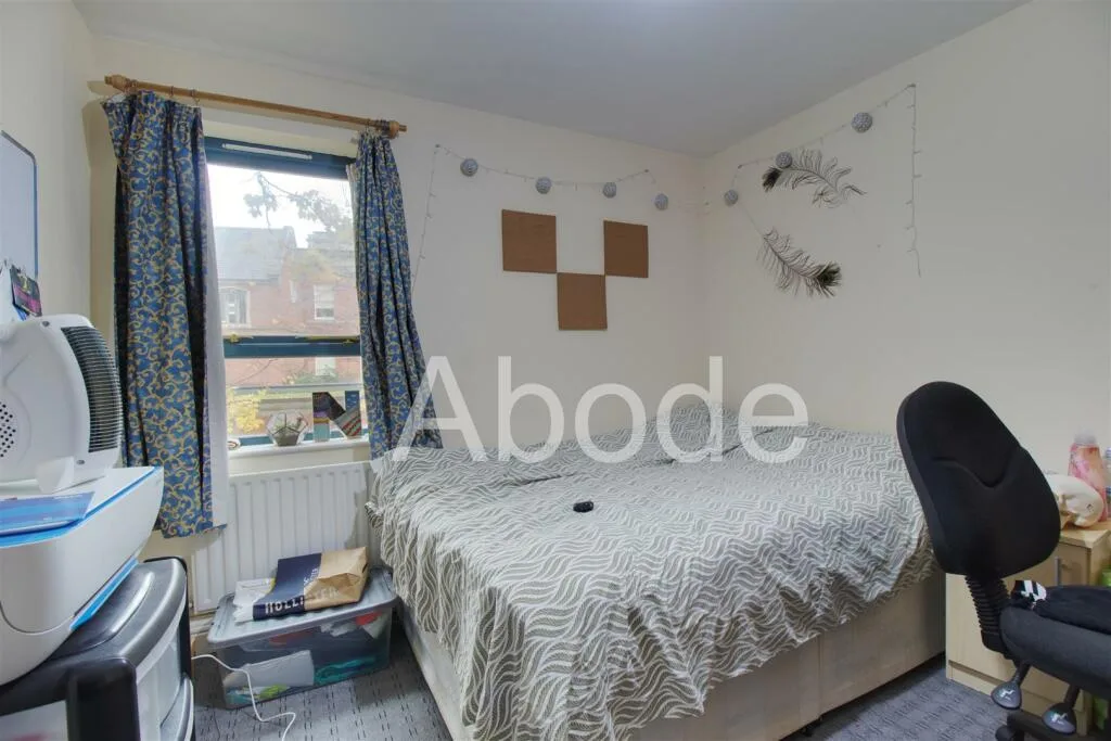 4 bedroom flat for rent