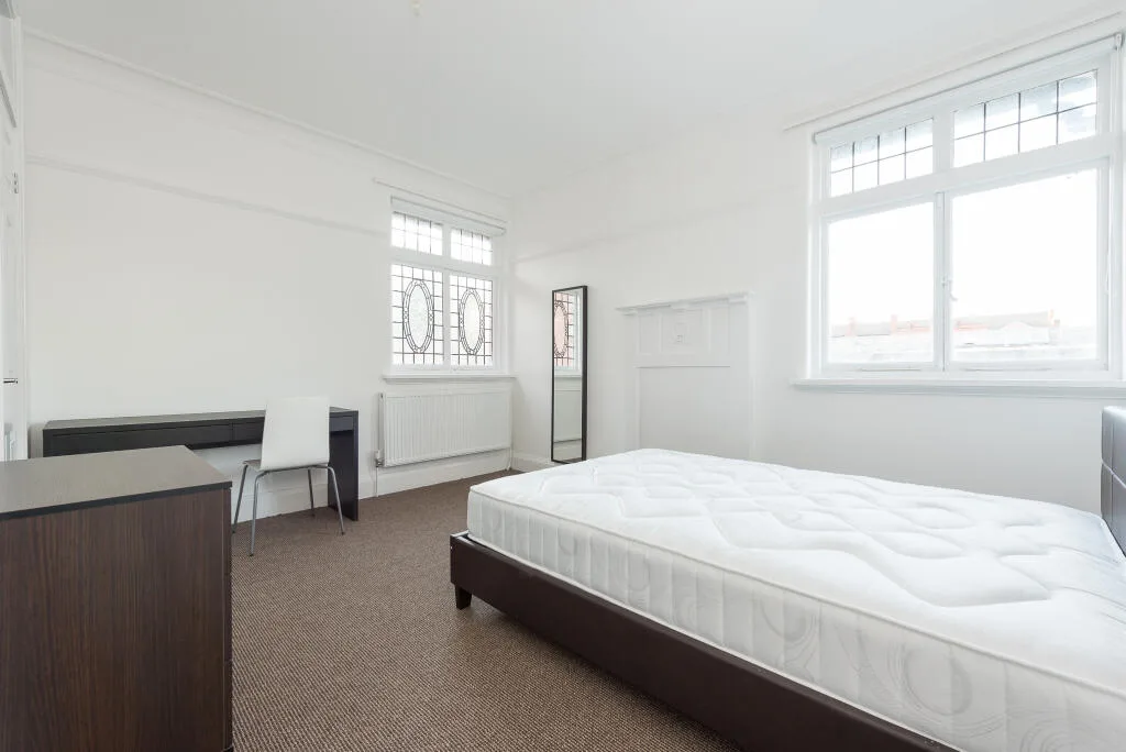 5 bedroom house for rent