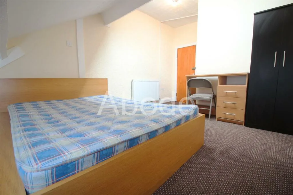 9 bedroom house for rent