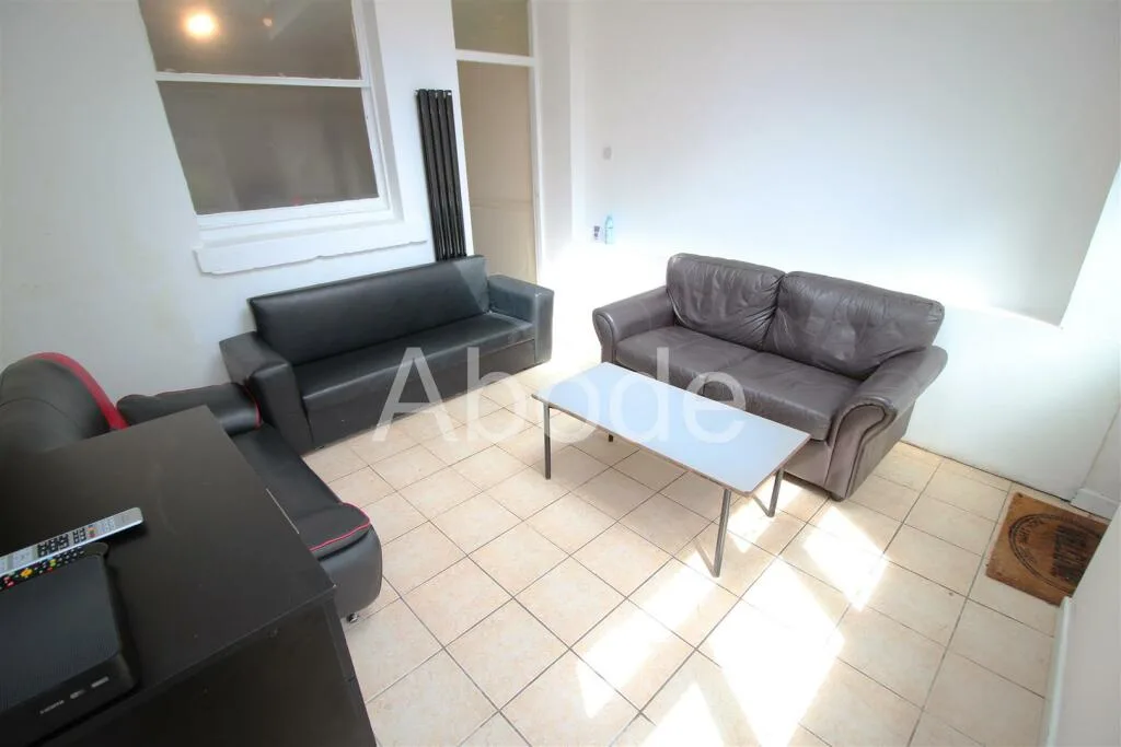9 bedroom house for rent