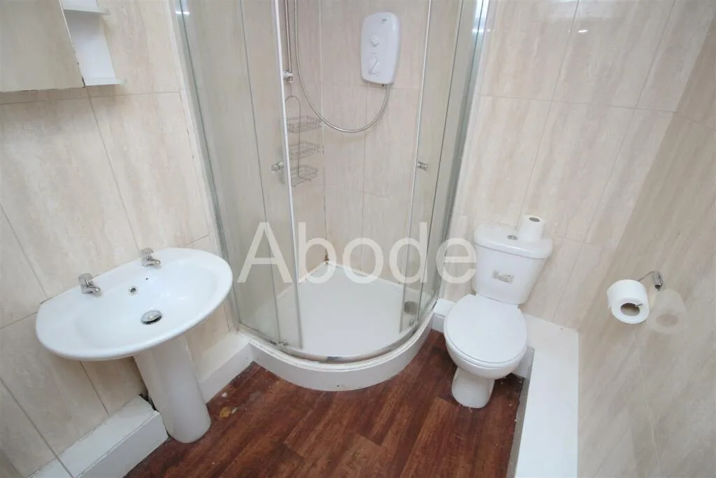 9 bedroom house for rent