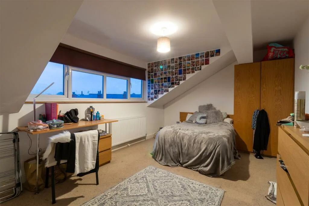 8 bedroom house for rent