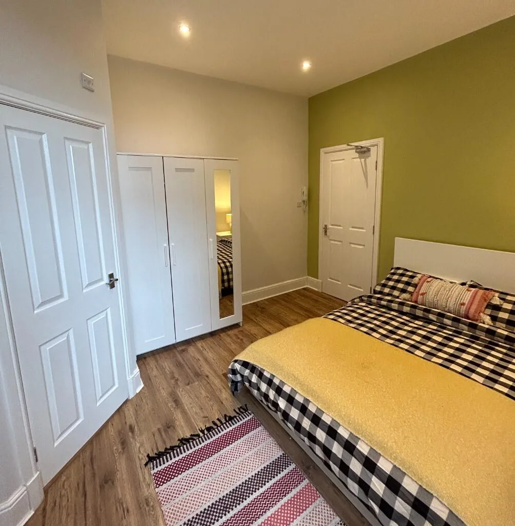 1 bedroom house share for rent