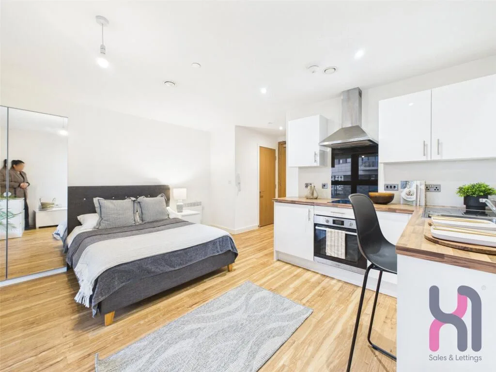 Studio flat for rent