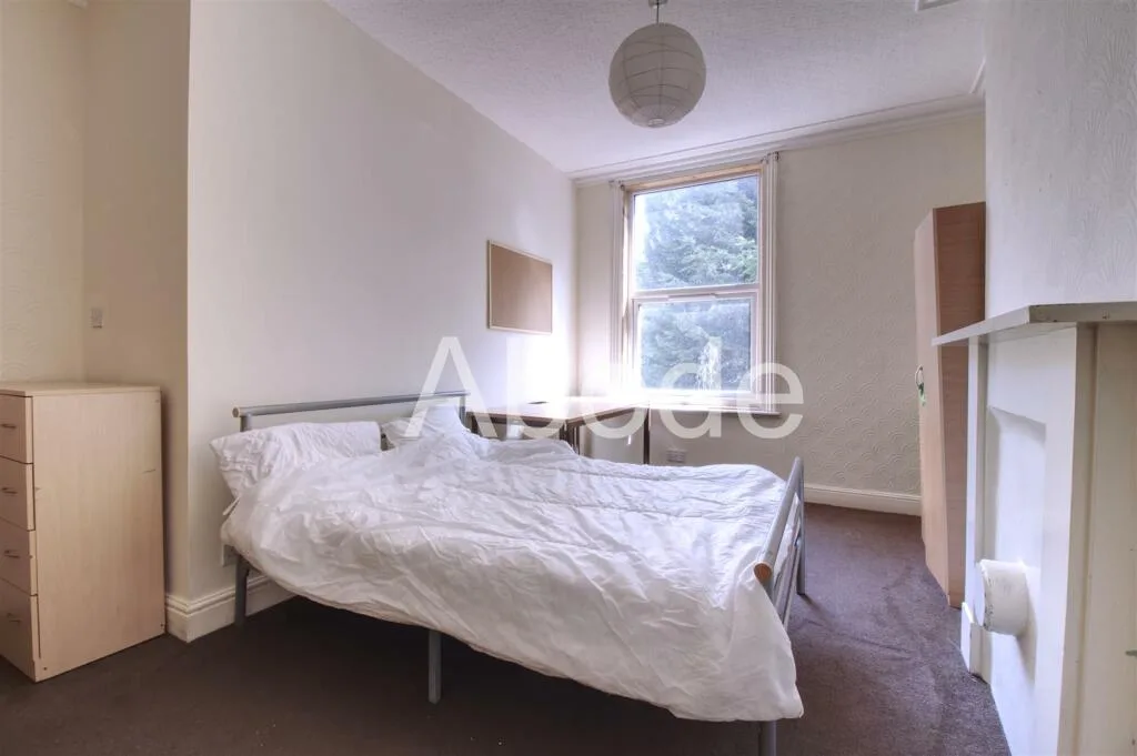 9 bedroom house for rent
