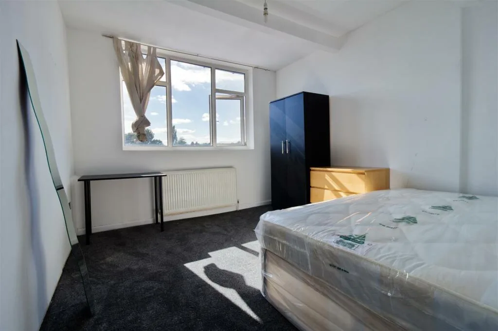 10 bedroom house for rent