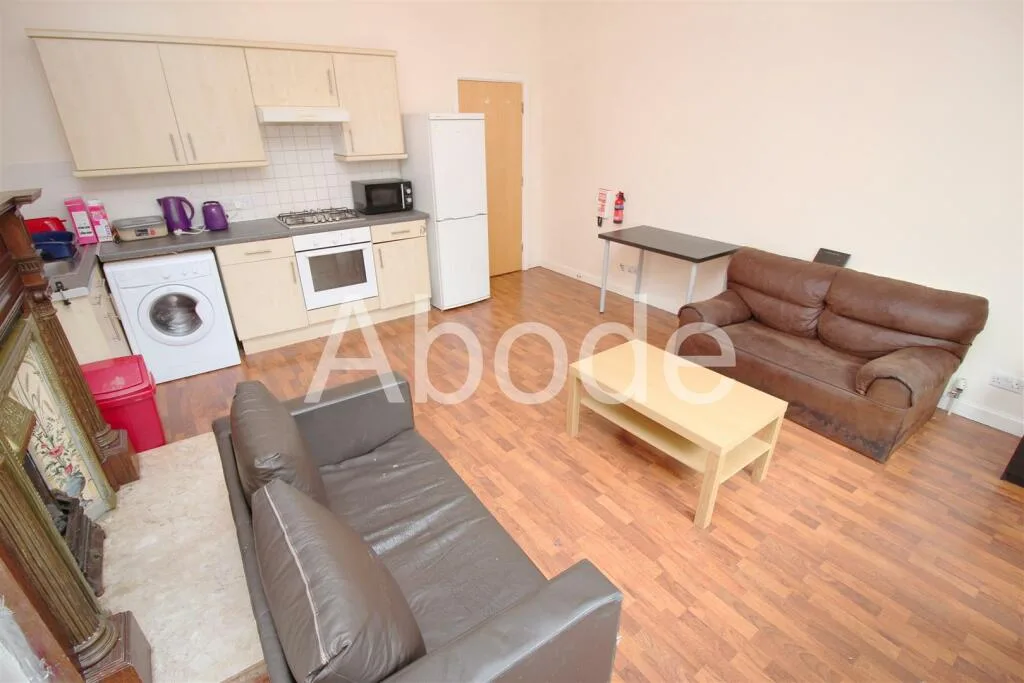9 bedroom house for rent