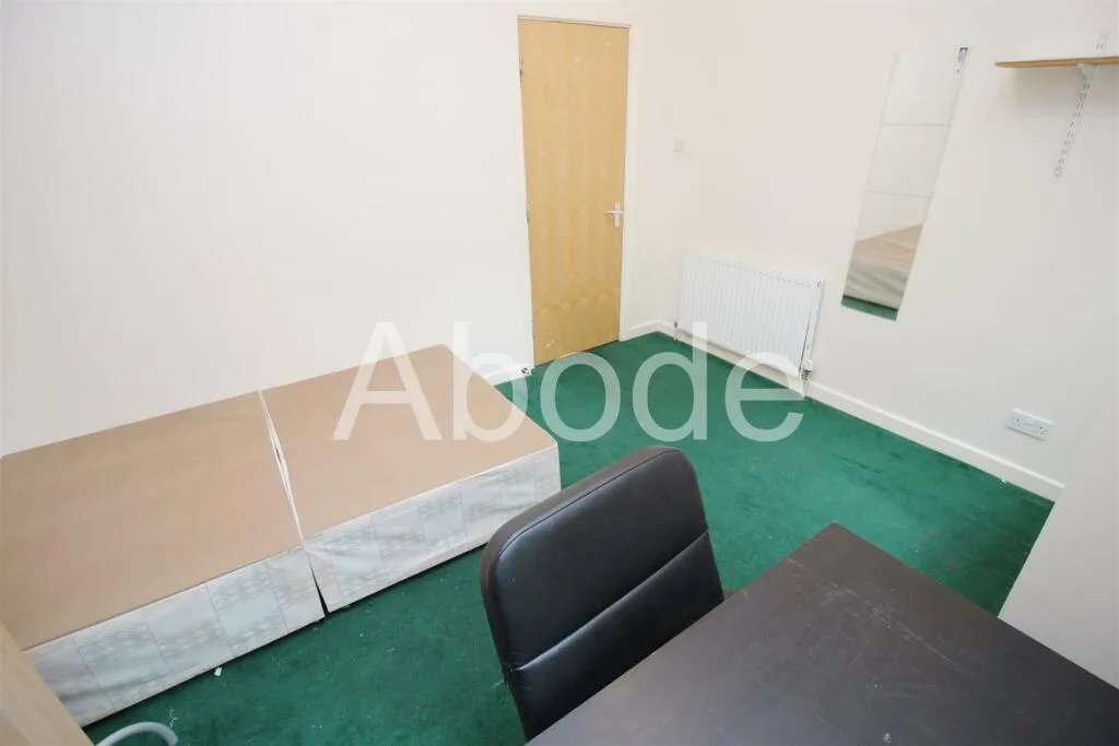 9 bedroom house for rent