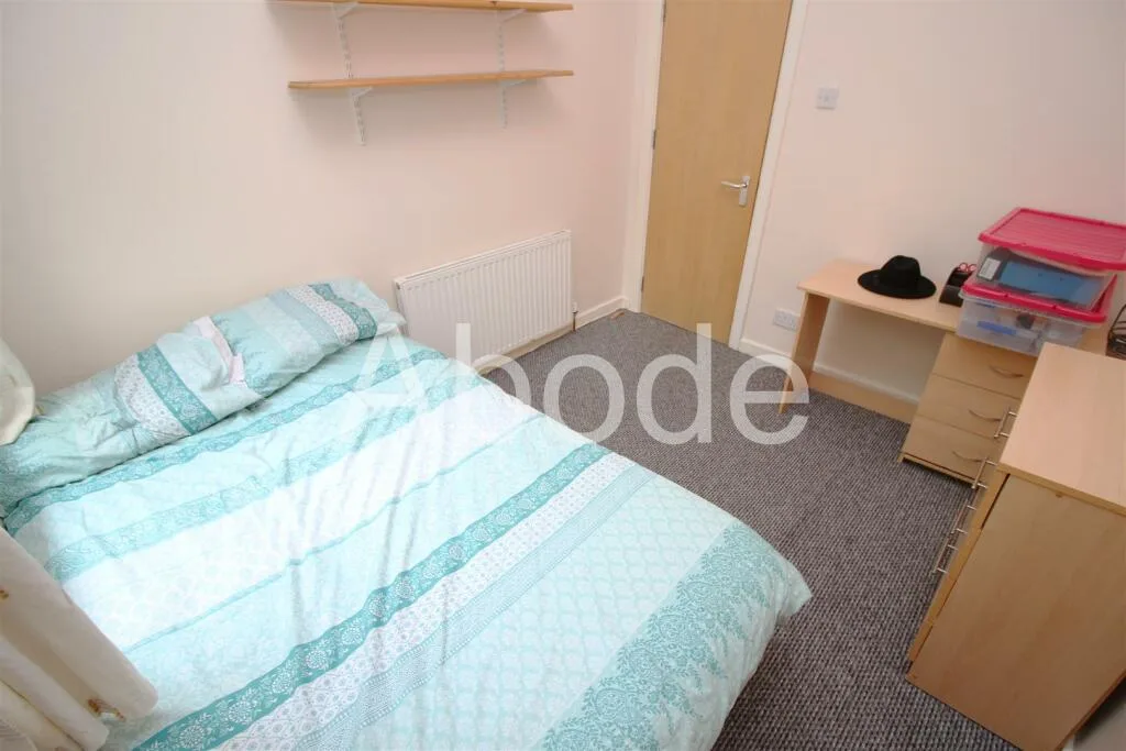 9 bedroom house for rent