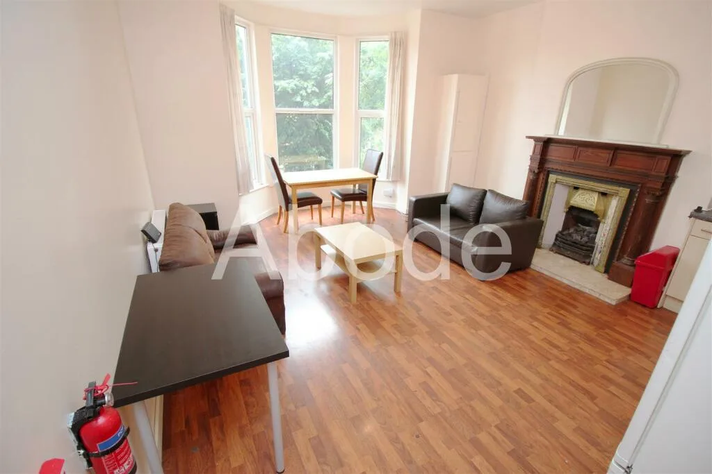 9 bedroom house for rent
