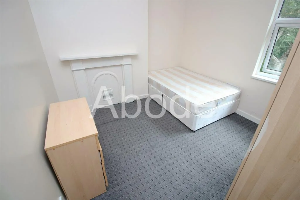 9 bedroom house for rent