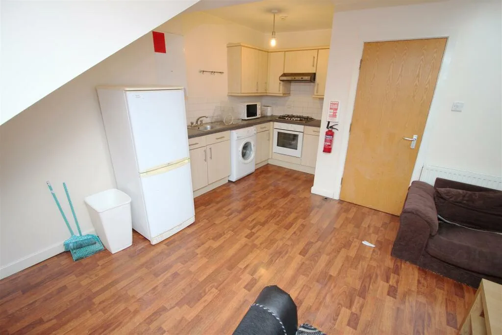 9 bedroom house for rent