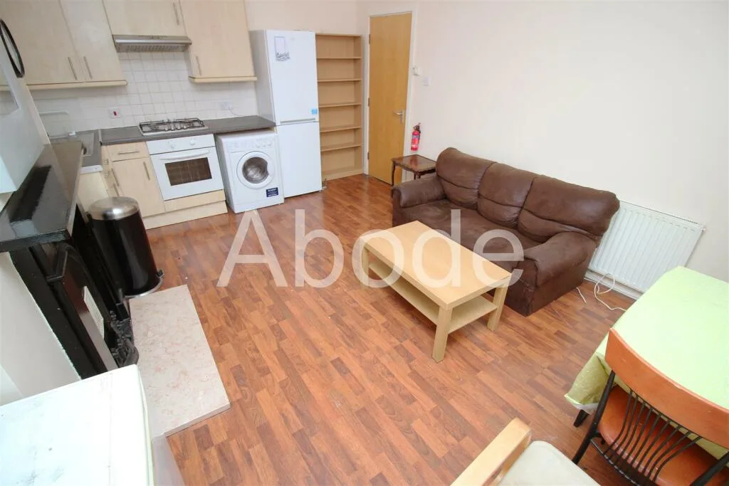 9 bedroom house for rent