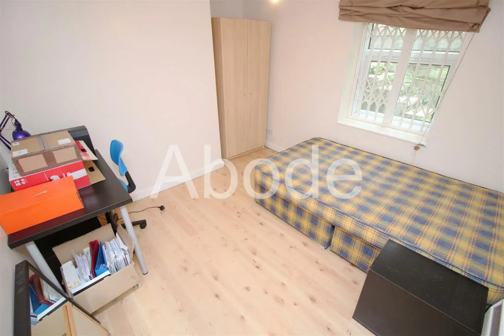 9 bedroom house for rent