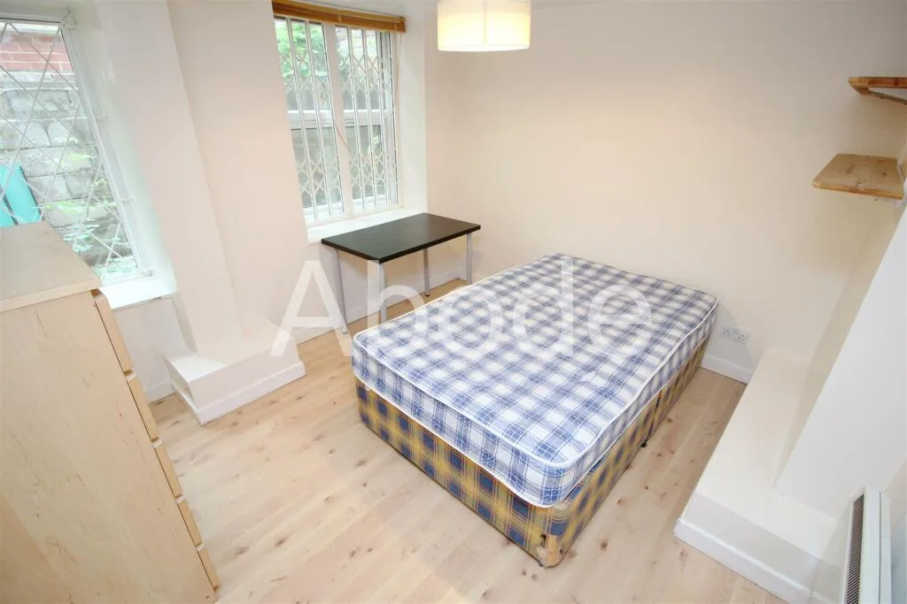 9 bedroom house for rent