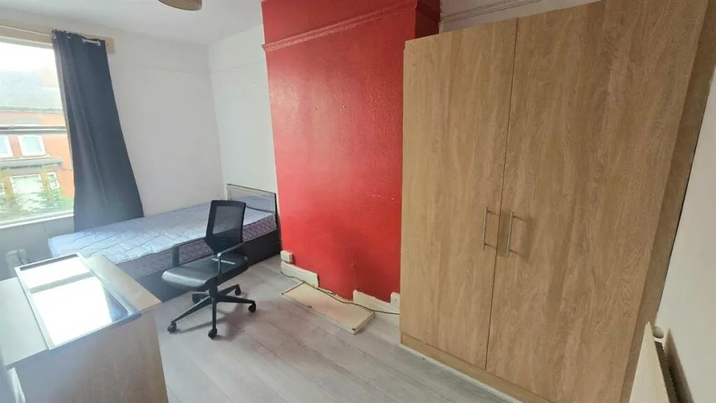 1 bedroom house share for rent