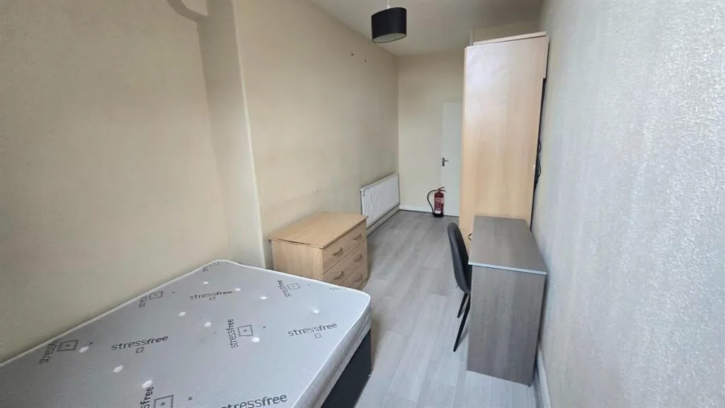 1 bedroom house for rent