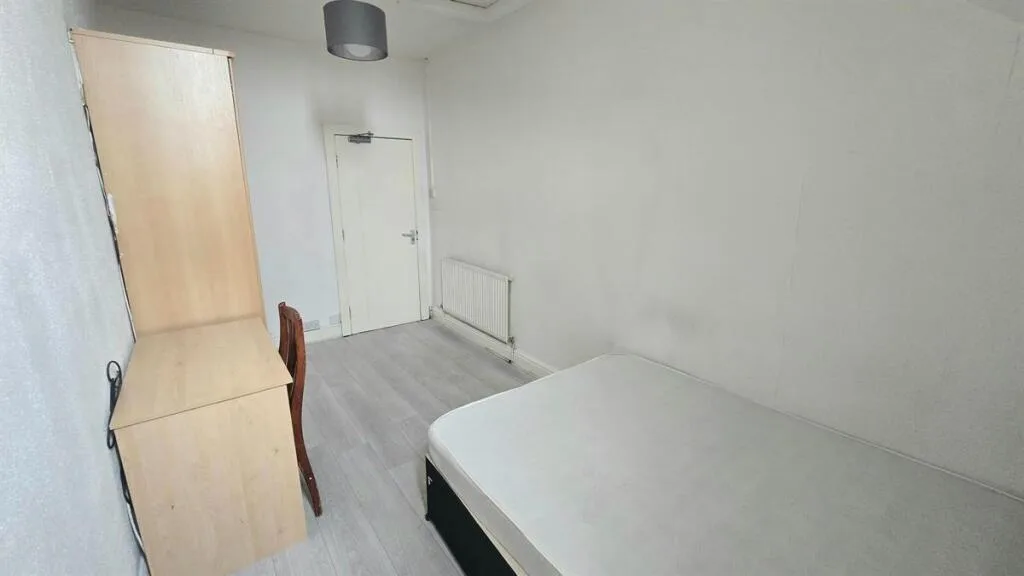 1 bedroom house for rent