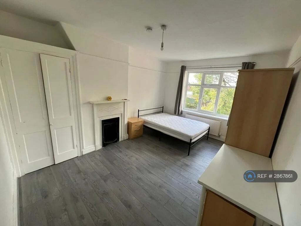 1 bedroom house share for rent