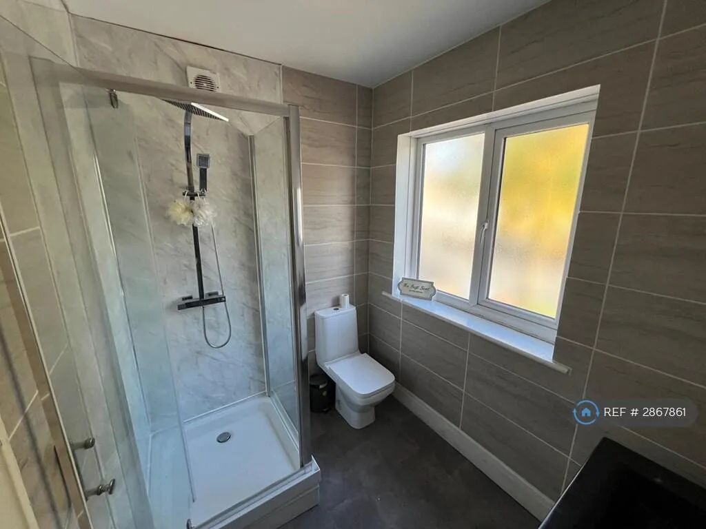 1 bedroom house share for rent