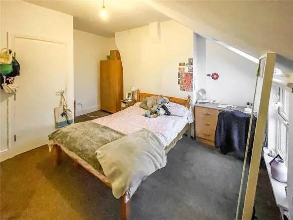 5 bedroom house for rent
