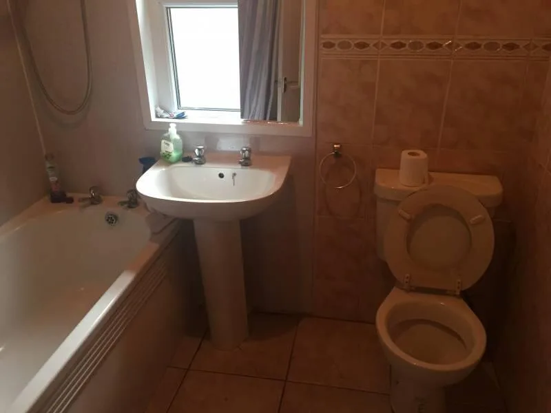 1 bedroom house share for rent