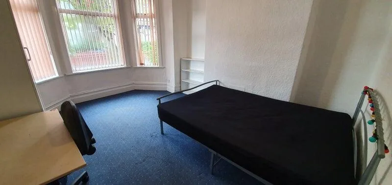 1 bedroom house share for rent
