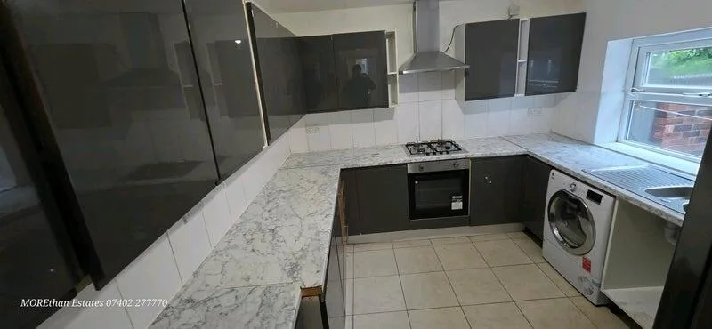 1 bedroom house share for rent