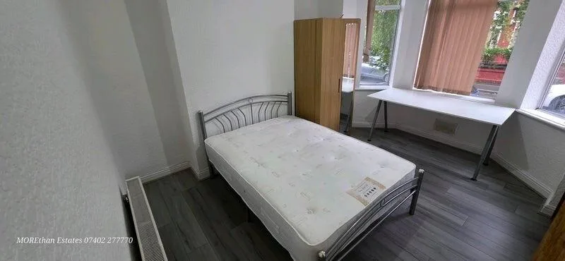 1 bedroom house share for rent