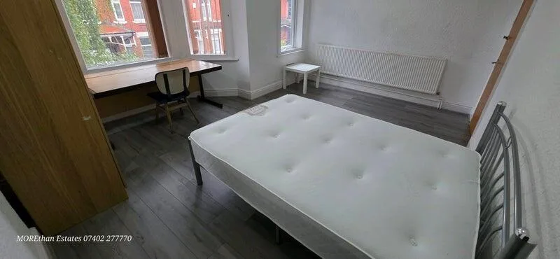 2 bedroom house share for rent