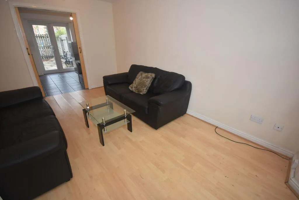 4 bedroom town house for rent