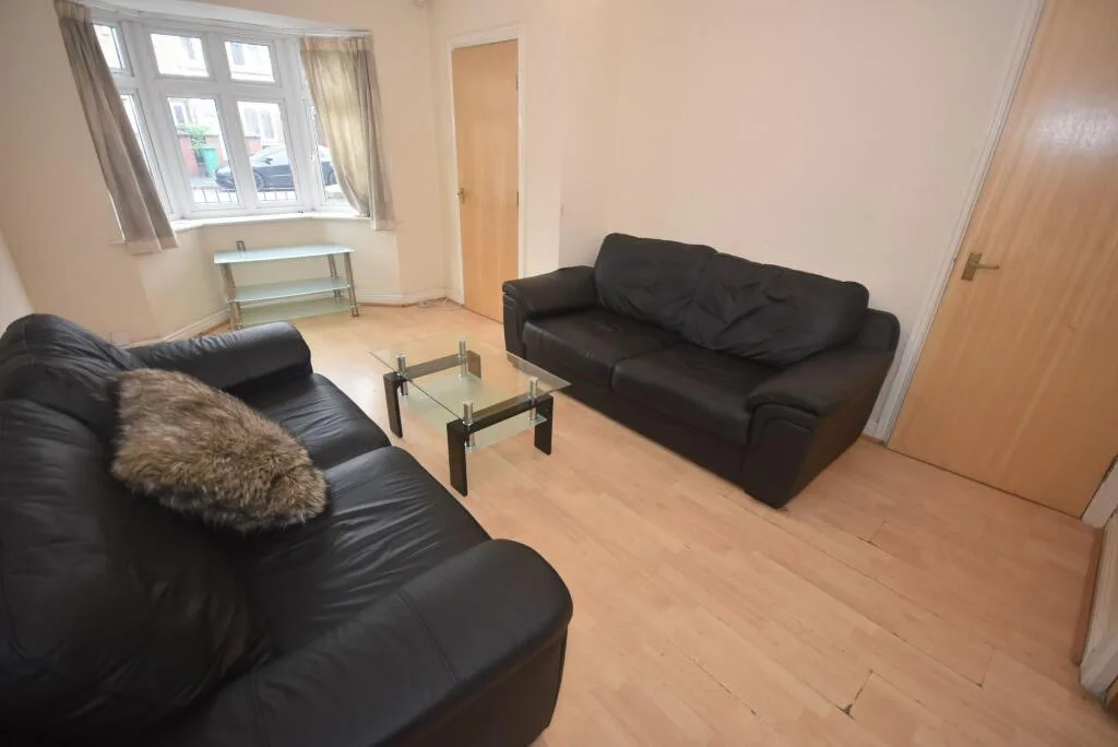 4 bedroom town house for rent