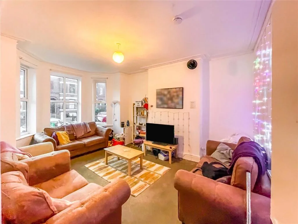 5 bedroom house for rent