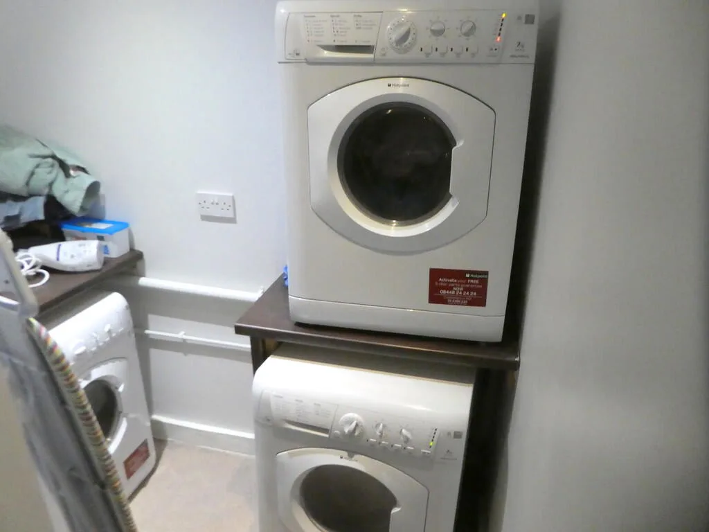 1 bedroom house share for rent
