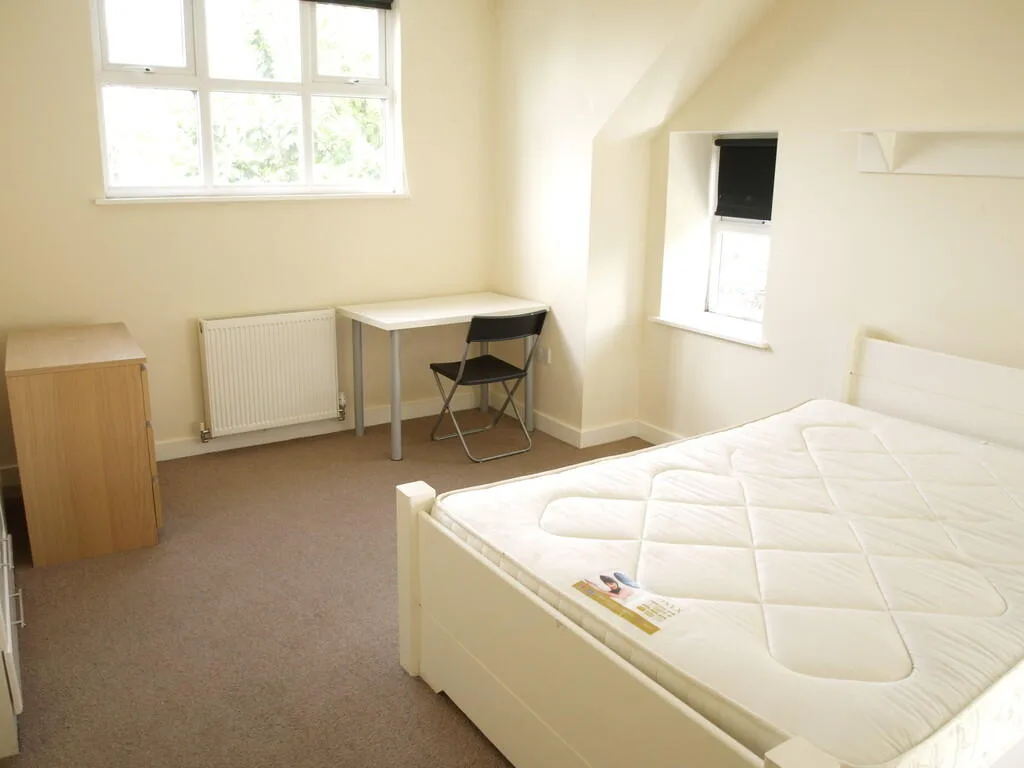 1 bedroom house share for rent