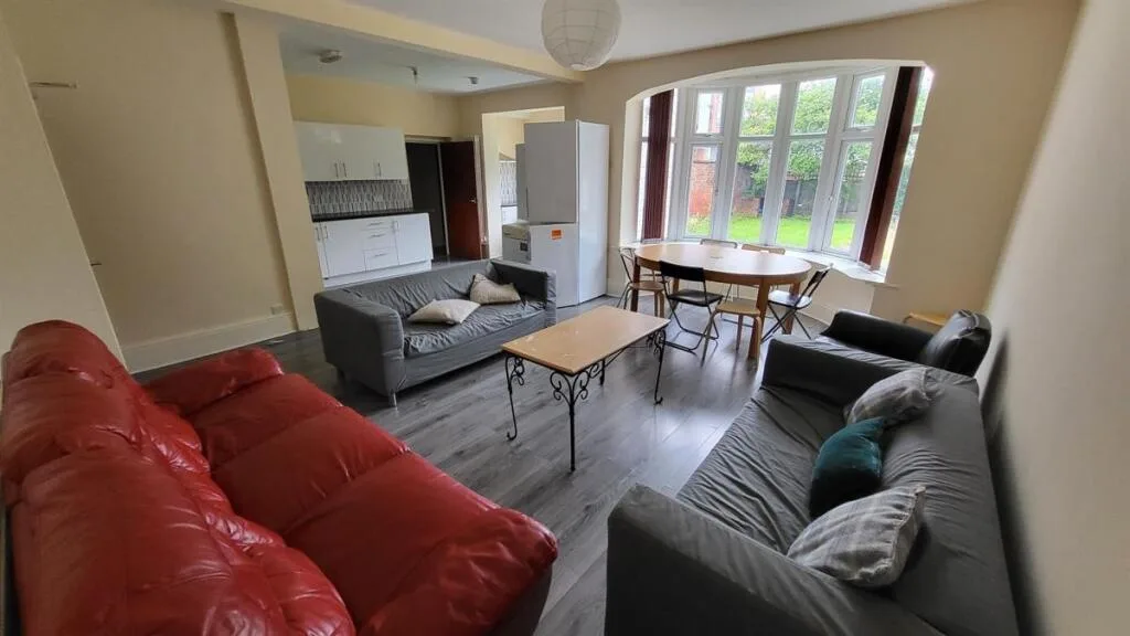 7 bedroom house for rent