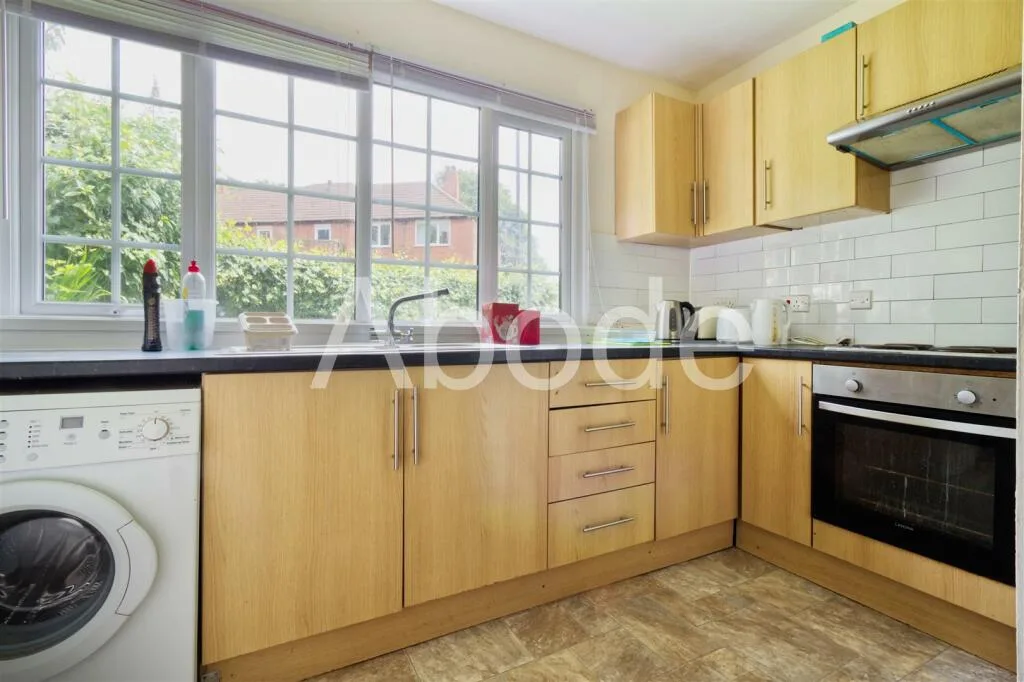 9 bedroom house for rent