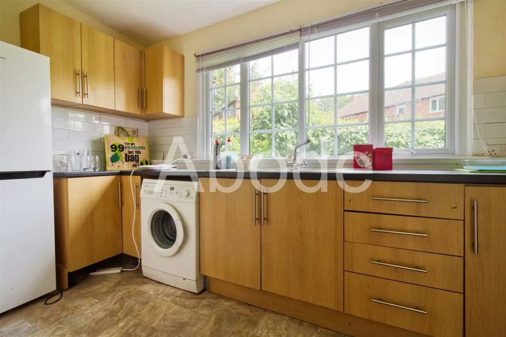 9 bedroom house for rent