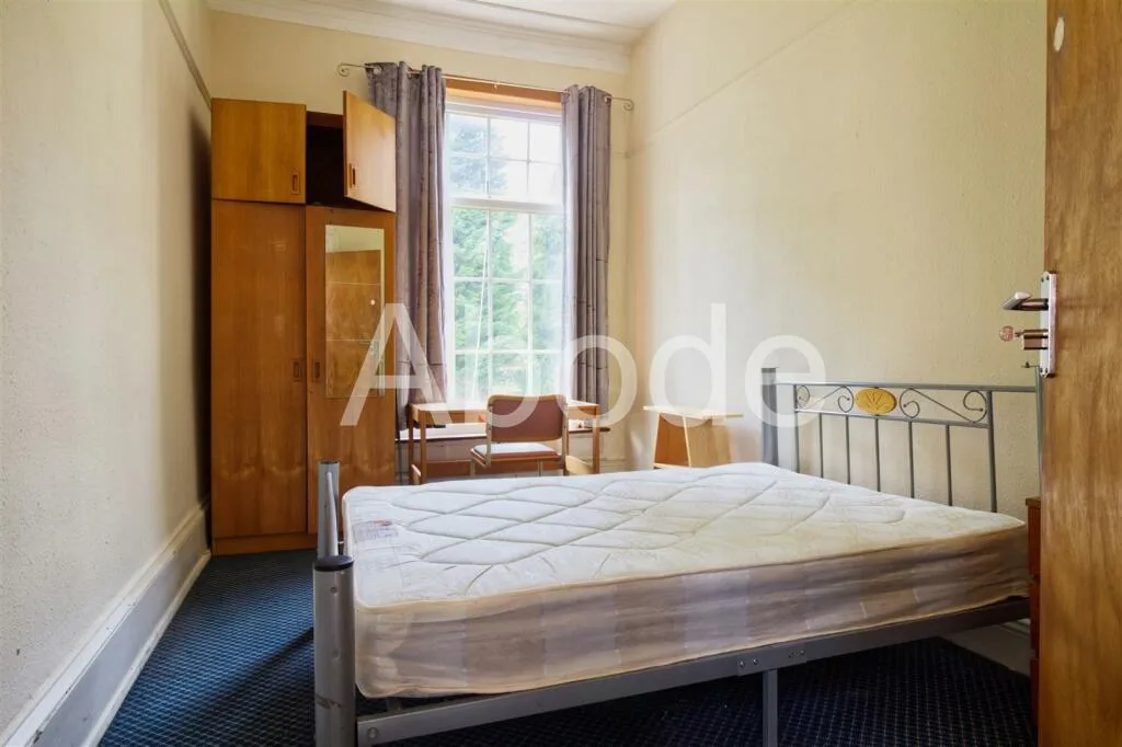 9 bedroom house for rent