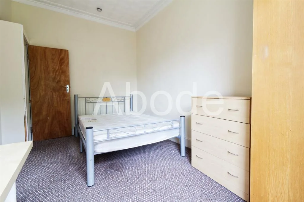 9 bedroom house for rent