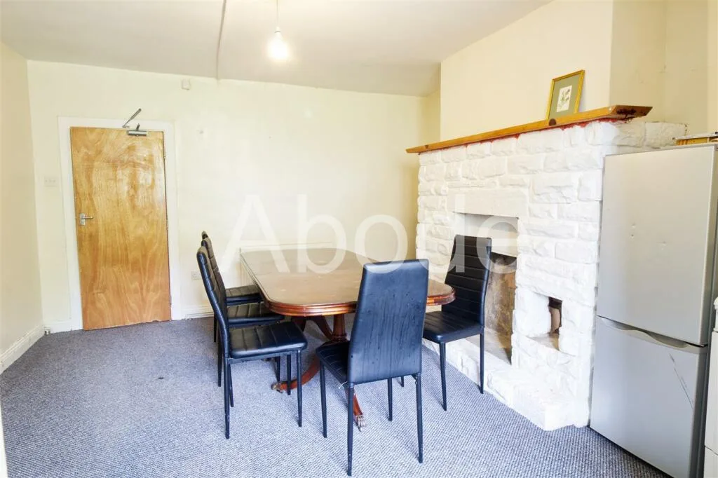 9 bedroom house for rent