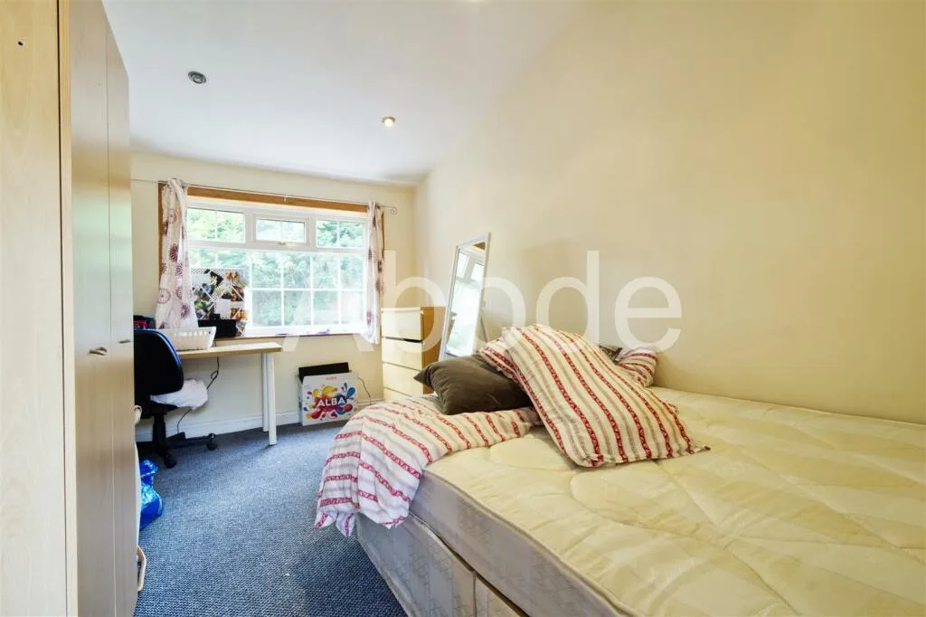 9 bedroom house for rent